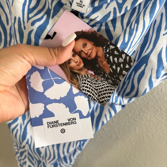 NWT Diane Von Furstenberg for Target Blue White Adjustable Straps Tank Top Sz XL - Picture 5 of 9